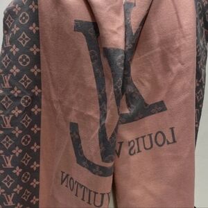 Louis Vuitton Dusty Pink and Charcoal Scarf